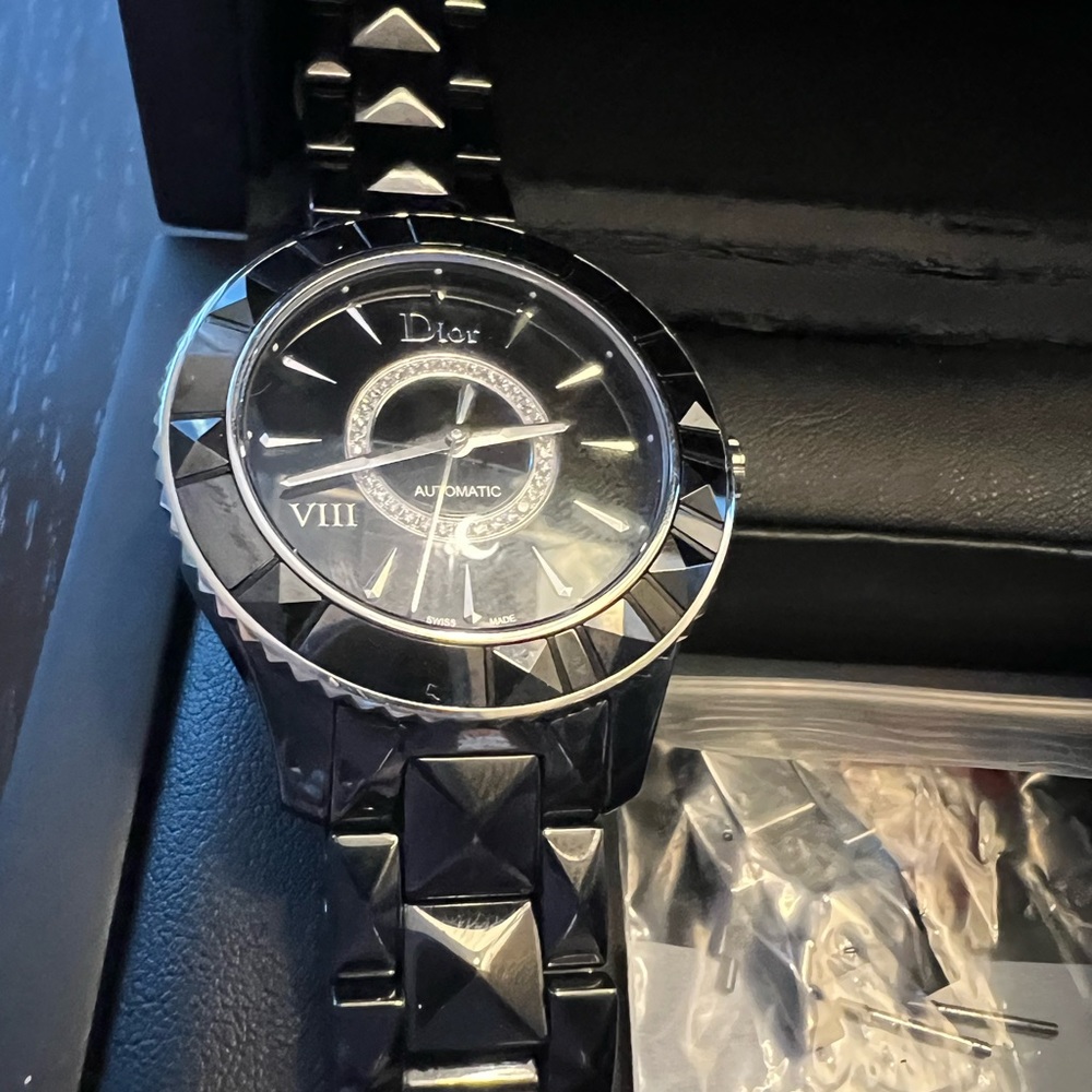 Gorgeous Christian Dior Watch - Picture 4 of 5
